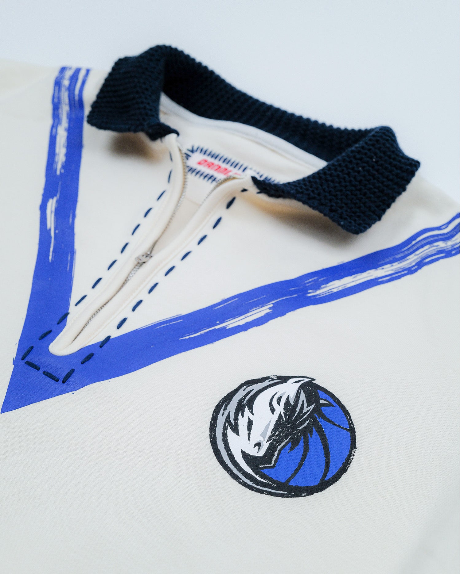 The Letterman Pull-over - Mavericks